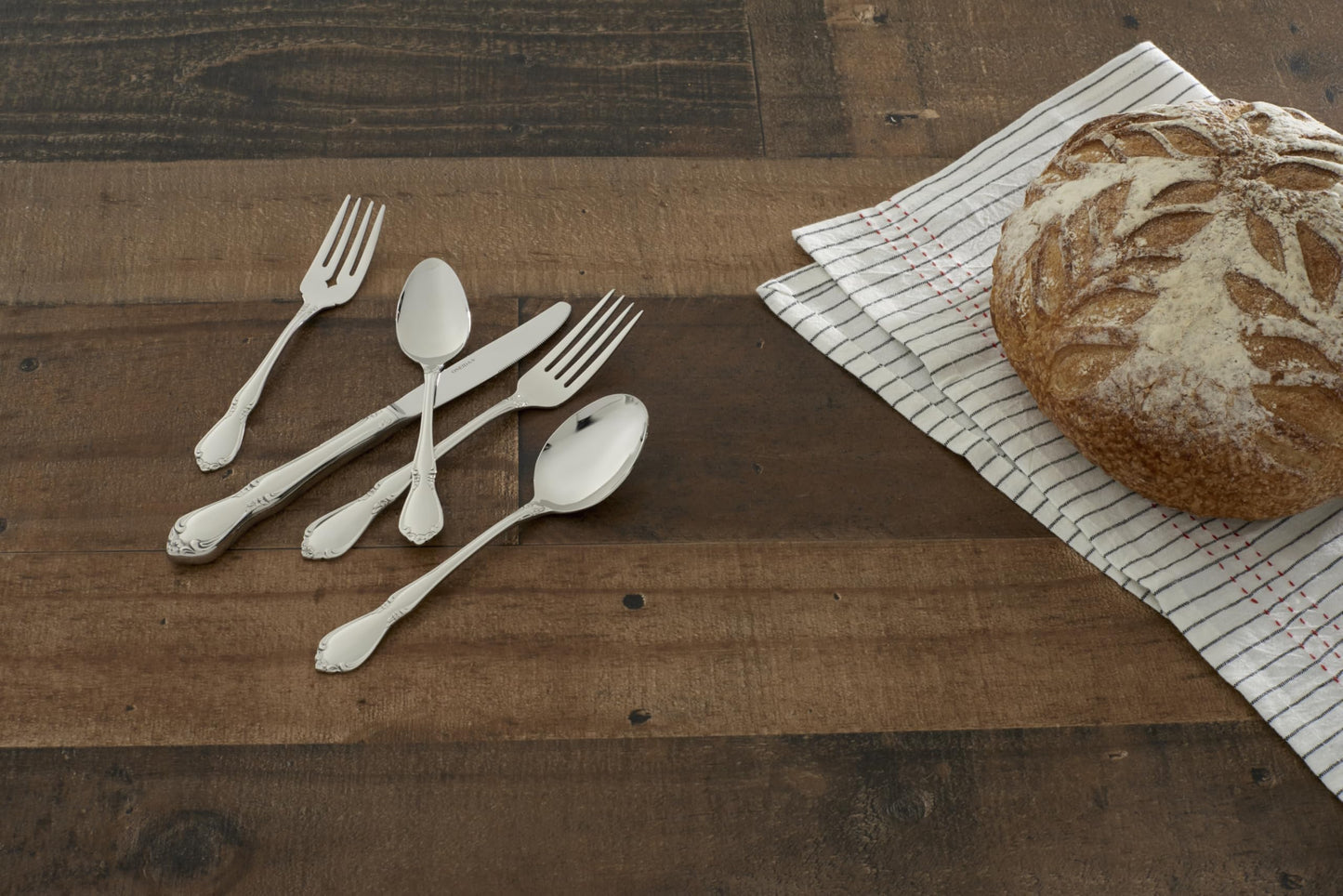 Oneida Chateau 5-Piece 18/10 Silverware Set for 1, Flatware