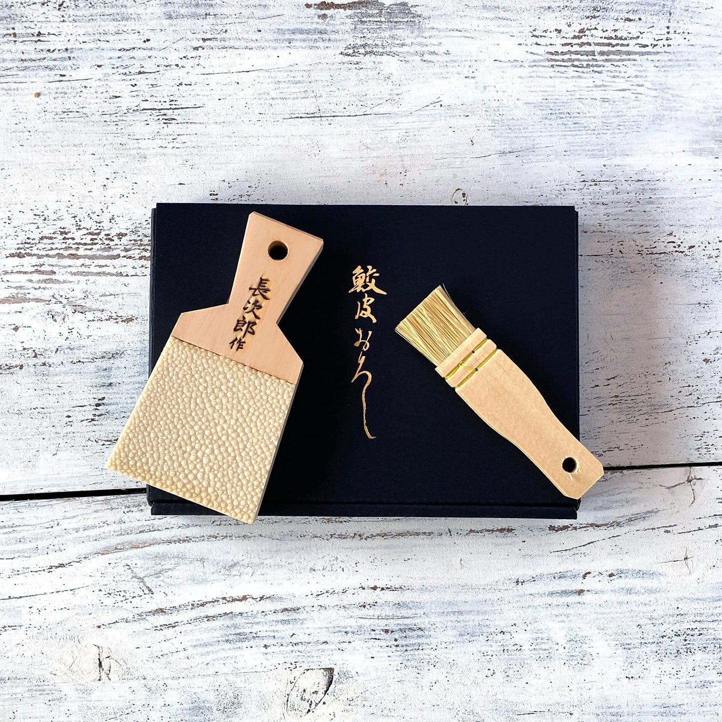 Japanese Traditional Grater for Wasabi and Ginger with Minoyaki Plate Made in Japan (Single item, Grater Extra large size)