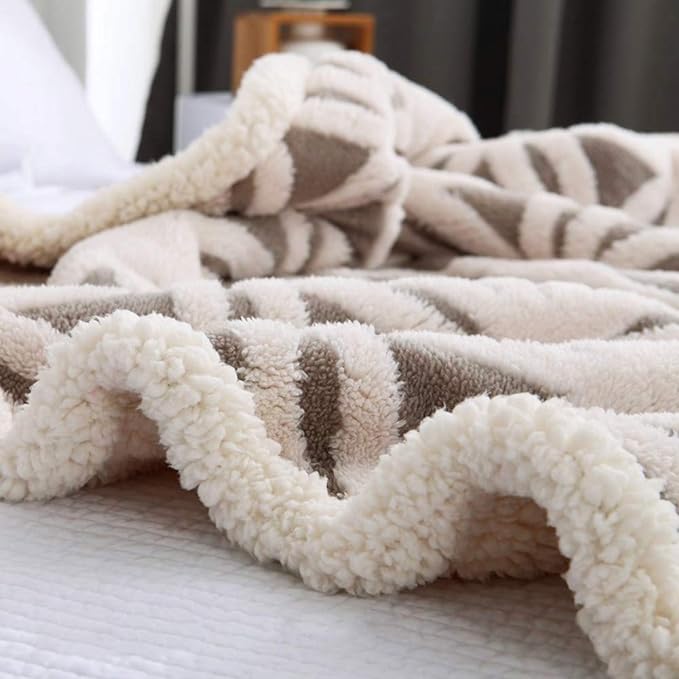 LOMAO Sherpa Fleece Blanket 71x80 Fuzzy Soft Throw Blanket Dual Sided Blanket for Couch Sofa Bed (Grey, 71''x 80'')