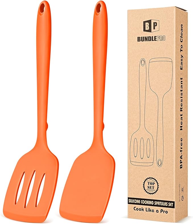 Pack of 2 Silicone Spatula Turners, Non Stick Slotted Kitchen Spatula Set, Heat Resistant BPA Free Kitchen Utensils, One-Piece Design, Suitable for Flipping Fish, Eggs, Steak, Pancakes (GREEN)