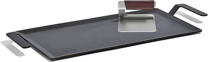 Made In Cookware - Carbon Steel Griddle + Grill Press - Professional Cookware - Crafted in Sweden - Induction Compatible