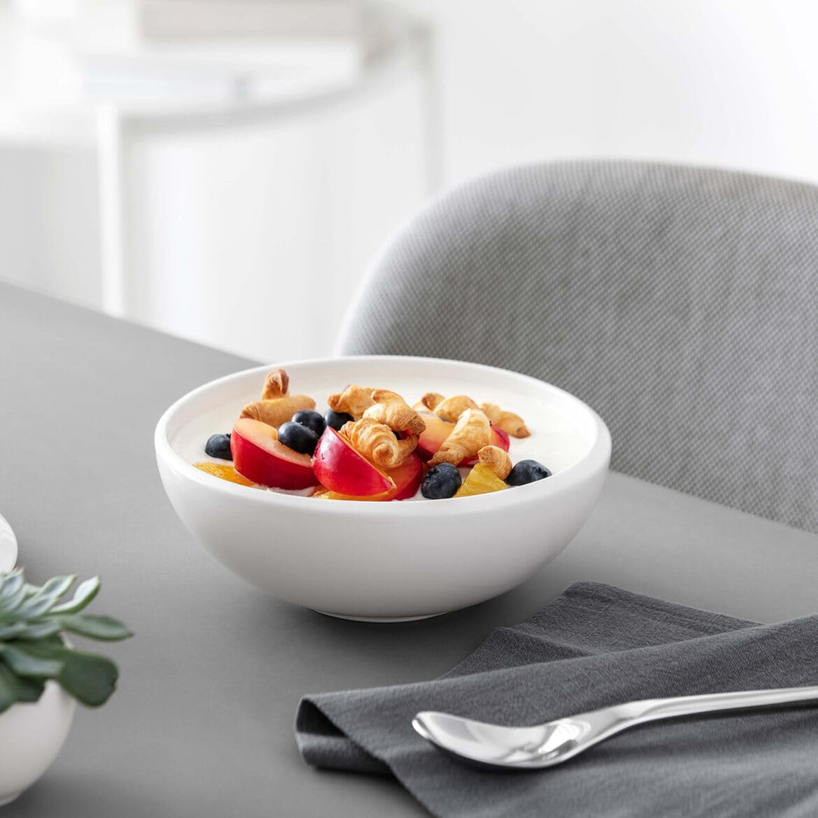 Villeroy & Boch NewMoon 12 Piece Dinnerware Set, White, Service for 4