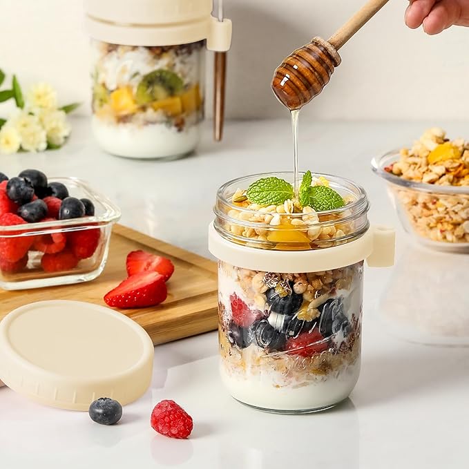 LANDNEOO 4 Pack Overnight Oats Containers with Lids and Spoons, 16 oz Glass Mason Jars with Airtight Lids, Overnight Oats Jars for Milk, Cereal, Fruit-Beige
