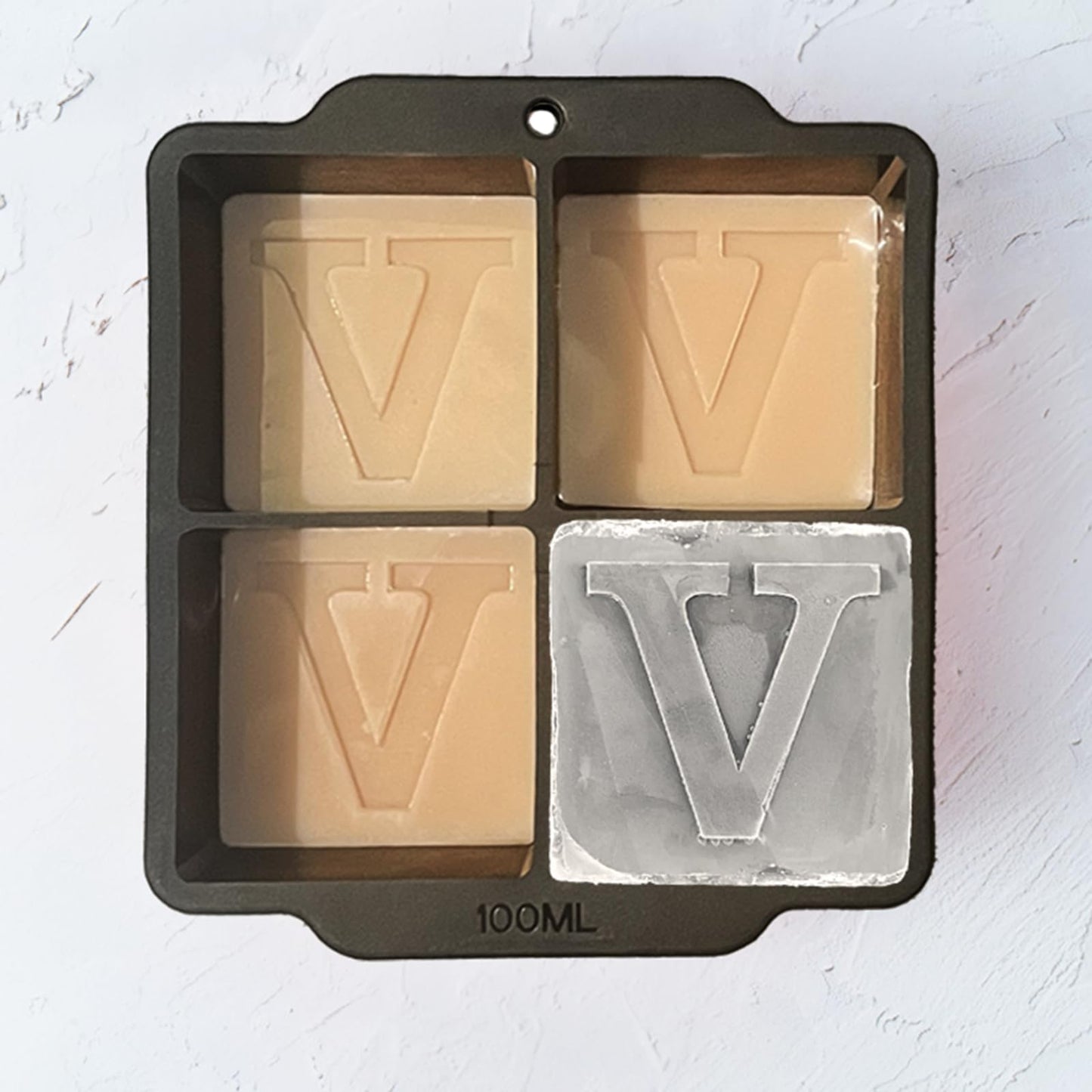 Letter G Monogram Ice Cube Mold Custom Ice Cube Mold 2 Inch Big Initials Silicone Ice Cube Tray Gifts for DAD Gifts for Him