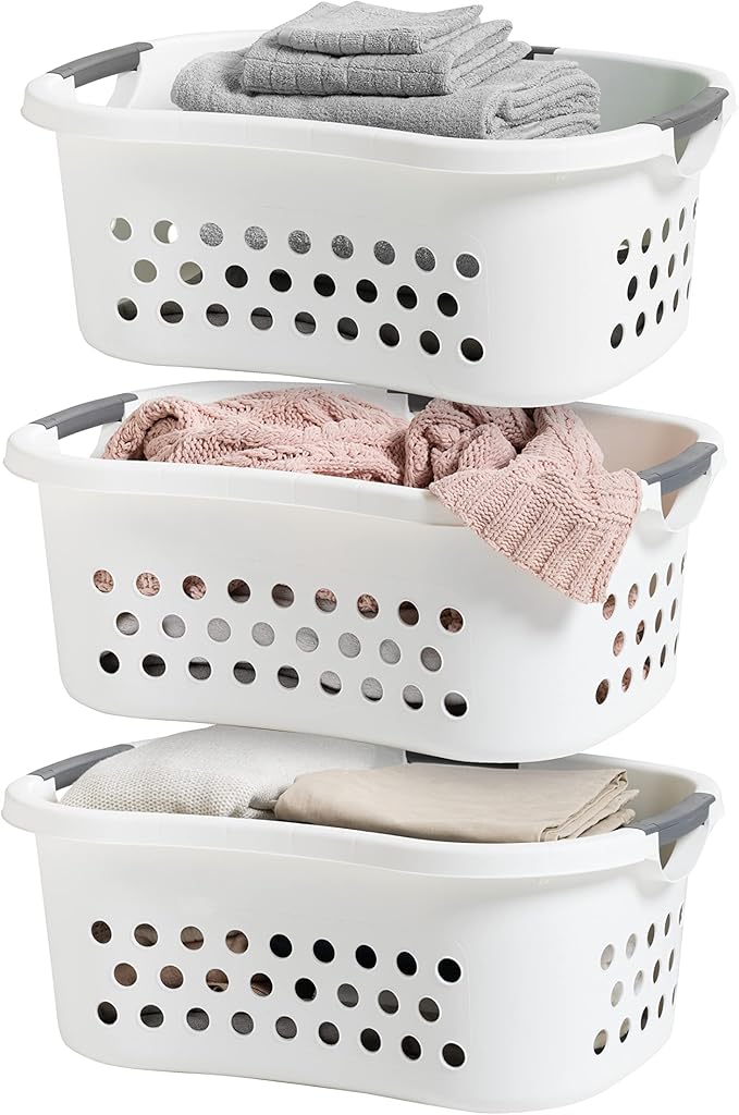 IRIS USA 50L Plastic Hip Hold Laundry Basket with Built-In Comfort Carry Handles, 3 - Pack, 1.5 Bushel, Clothes Hamper, Laundry Hamper, Ventilation Holes, for Closet Dorm Laundry Room Bedroom, White