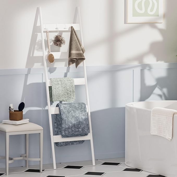 Blanket Ladder, 5-Tier Towel Holder with 4 Removable Hooks, Farmhouse Wall Leaning Decorative Rack Shelf, Wooden Towel Display Rack, Quilt Ladder for Living Room, Bedroom, White