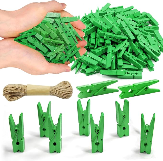 Clothes pins Green