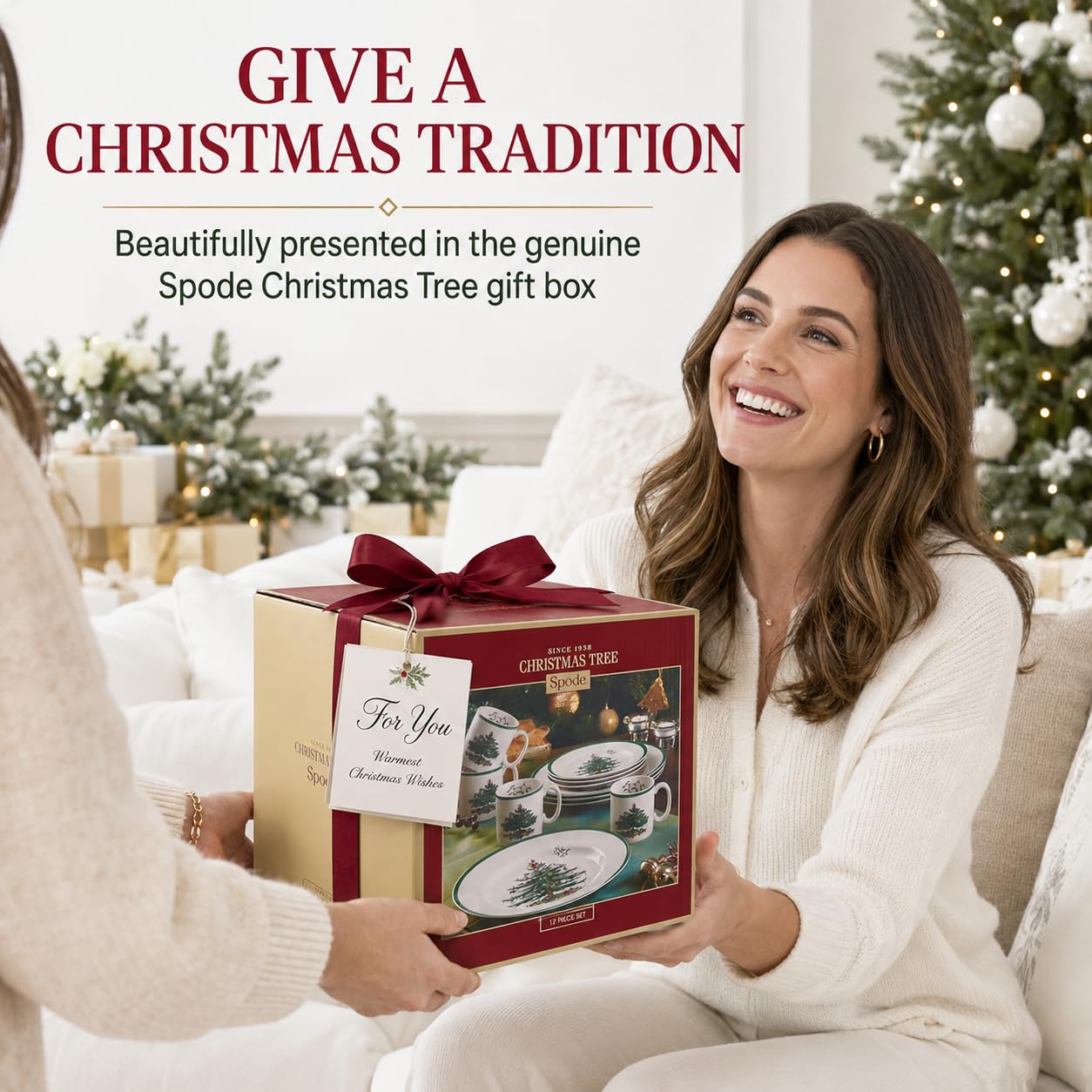Spode Christmas Tree 12-Piece Dinnerware Set (Service for 4) - Festive Holiday Tableware Collection with Plates and Mugs - Fine Earthenware Christmas Dinnerware - Microwave & Dishwasher Safe