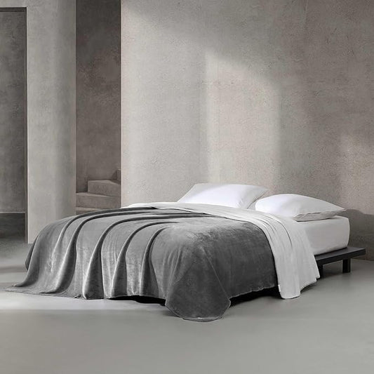 Calvin Klein - Queen Blanket, Super Soft Plush Bedding, Luxury Bed Blanket, Oeko-Tex Certified (Modern Reversible Solid Grey, Queen)