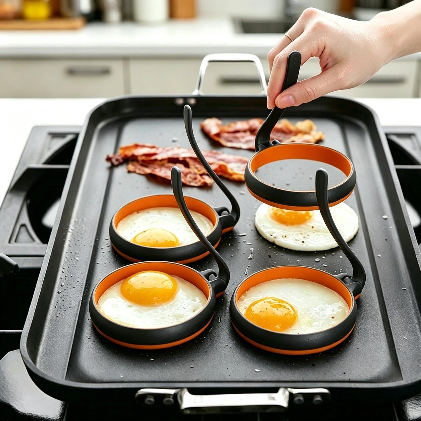 Silicone Egg Rings for Frying Egg, Cooking Egg Mold For Frying, Round Perfect Fried Egg Ring for Griddle, Nonstick Food Grade Egg Circle Omelet Rings For Griddle (Gray, 4Pcs Round)