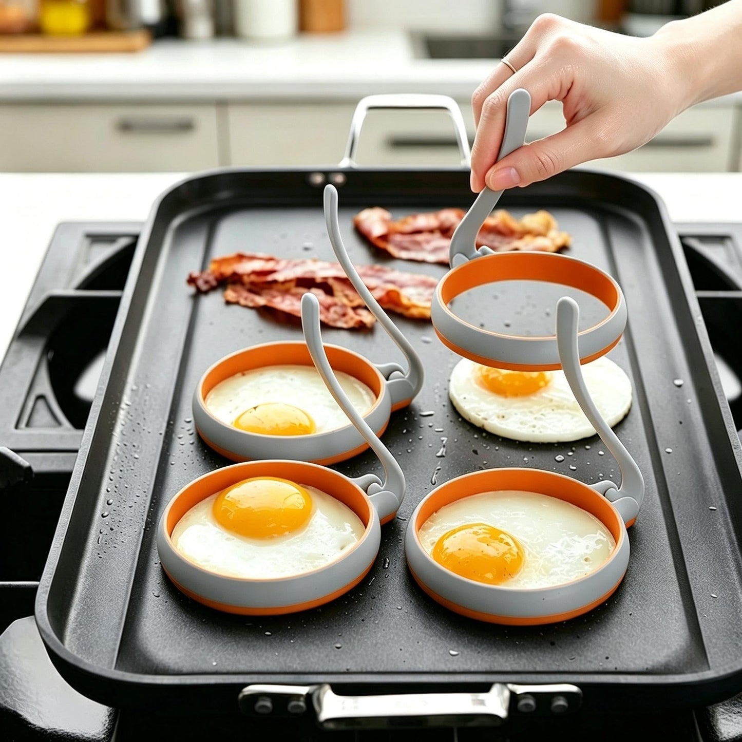 Silicone Egg Rings for Frying Egg, Cooking Egg Mold For Frying, Round Perfect Fried Egg Ring for Griddle, Nonstick Food Grade Egg Circle Omelet Rings For Griddle (Gray, 4Pcs Round)