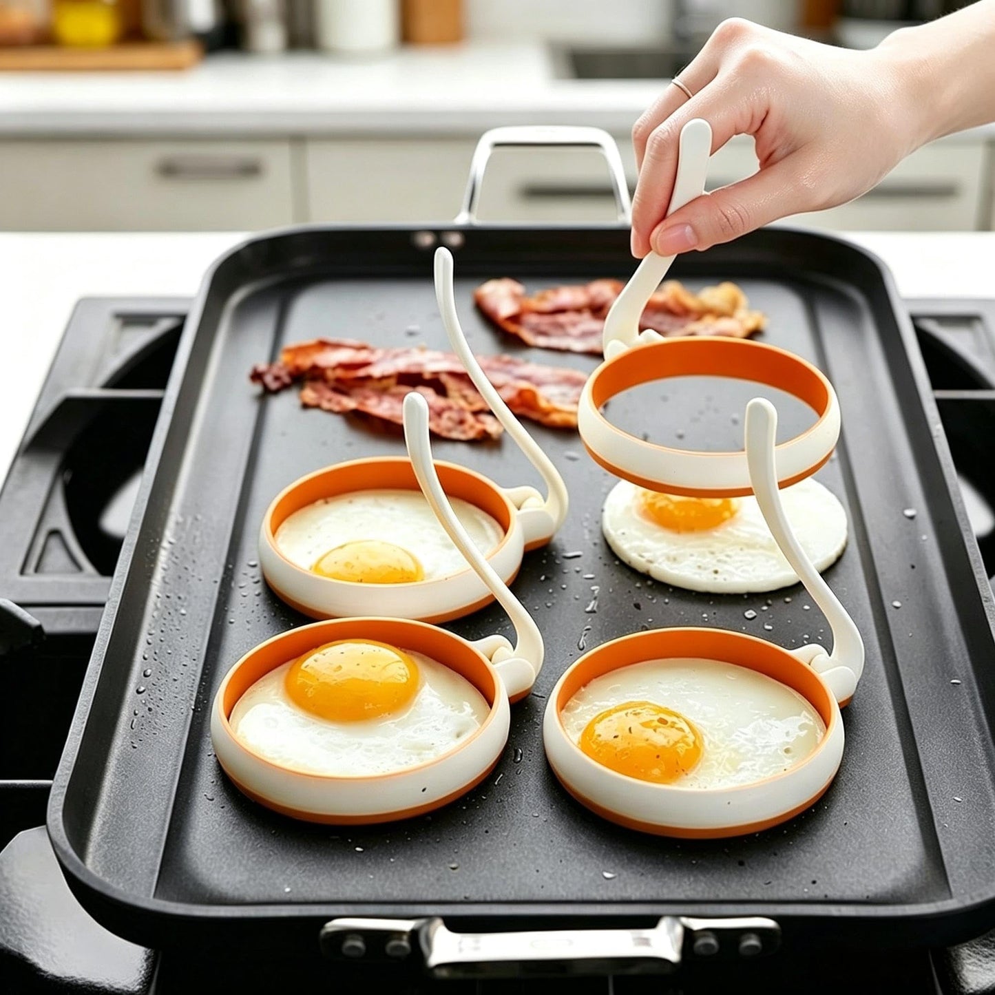 Silicone Egg Rings for Frying Egg, Cooking Egg Mold For Frying, Round Perfect Fried Egg Ring for Griddle, Nonstick Food Grade Egg Circle Omelet Rings For Griddle (Gray, 4Pcs Round)
