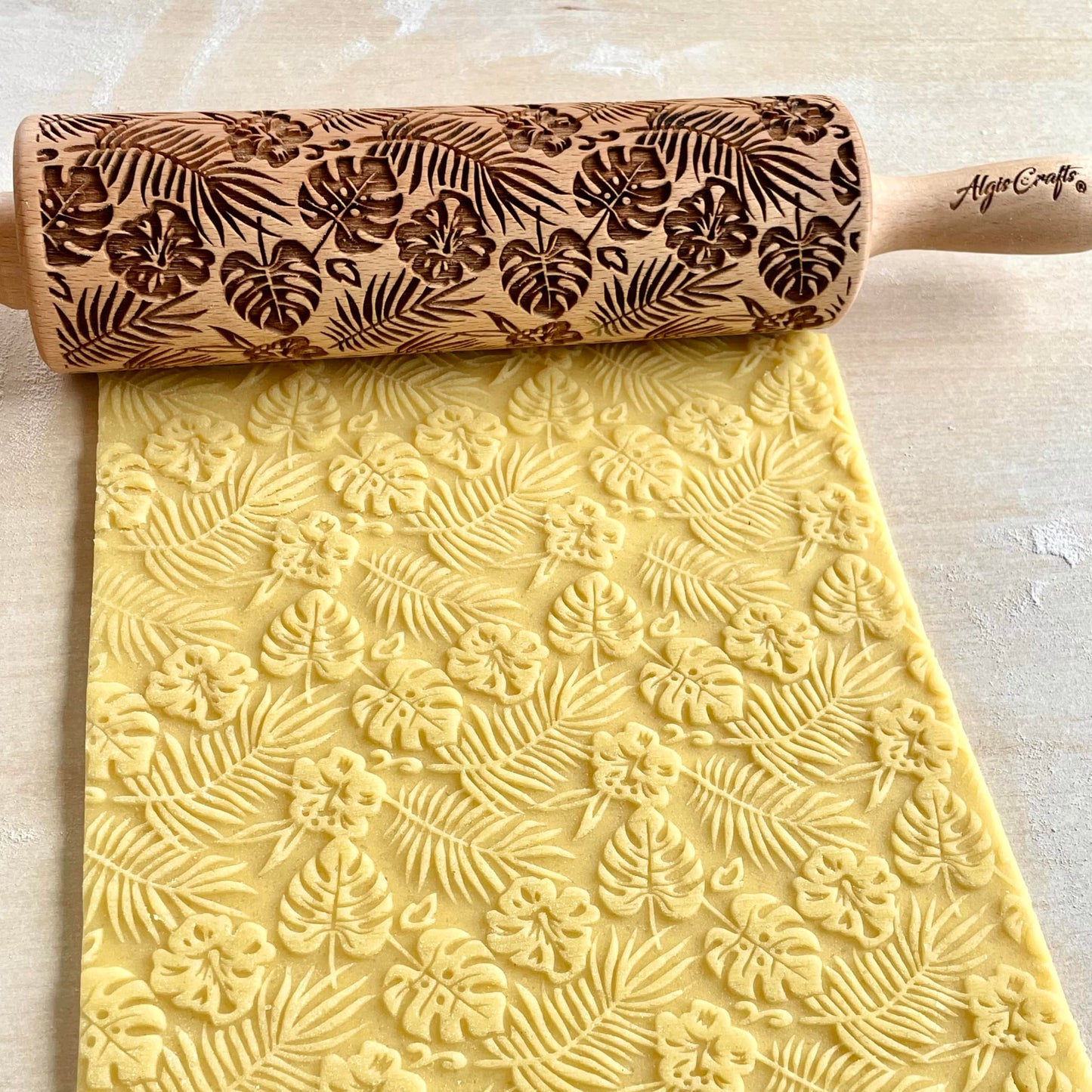RAINFOREST embossing rolling pin with Tropical Pattern. Dough roller for embossed cookies and Pottery by Algis Crafts